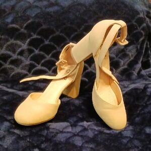Ynot? Womens Beige Heels